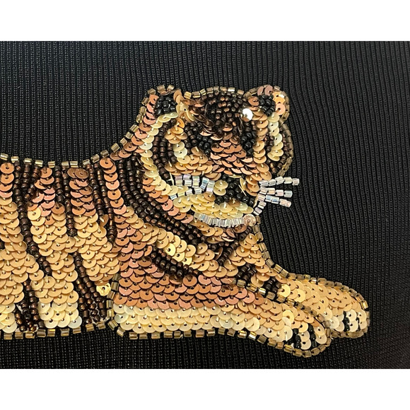 Sweater Works Sz XL Pullover Sweater Top Sequin Tiger Applique Black Slinky Knit - Picture 6 of 9